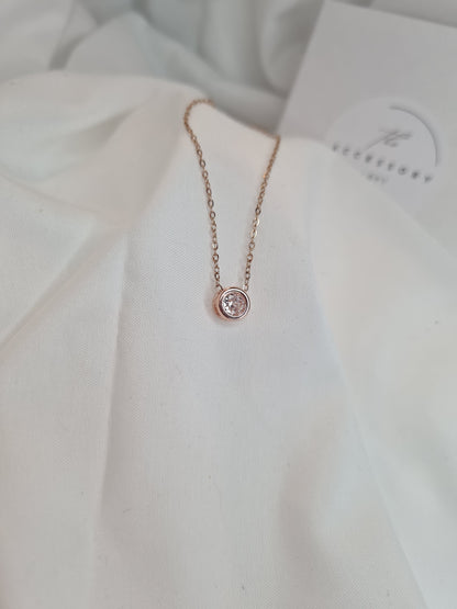 Emily round diamond necklace ( gold, silver or rosegold)