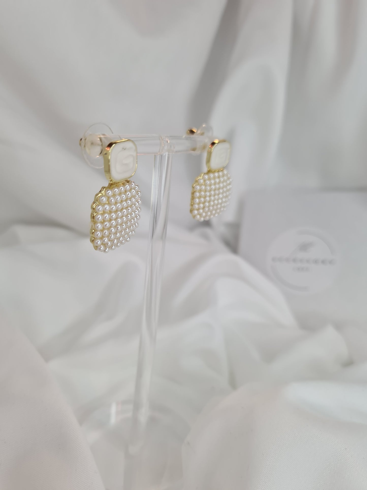 Brooke earrings- pearl gold