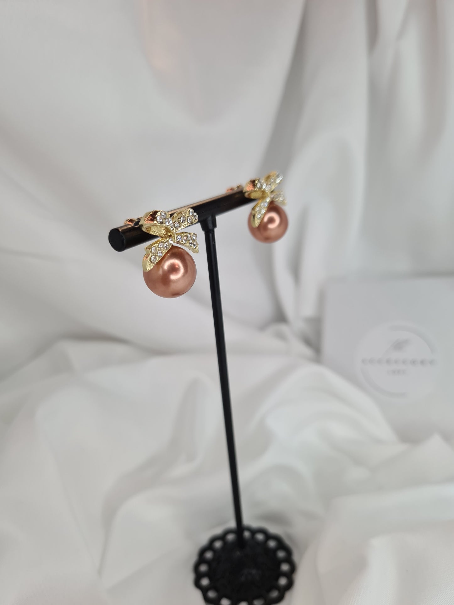 Caroline bow Earrings- bronze pearl