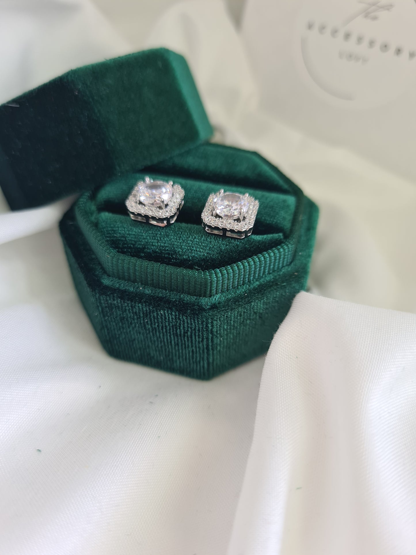 Elizabeth earrings- square diamond