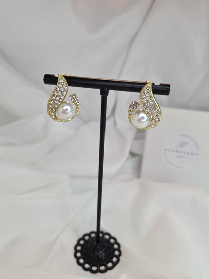 Fiona Pearl and Diamond Earrings ( gold or silver)