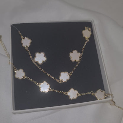 Mia New 5 Flower Necklace Set- inc gift box