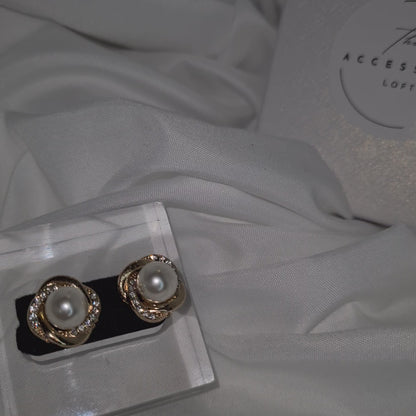 Diana pearl and diamanté gold earring