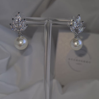 Lisa silver cream pearl earrings