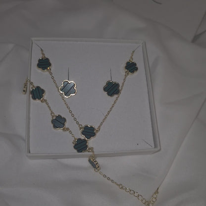 Mia New 5 Flower Necklace Set- inc gift box