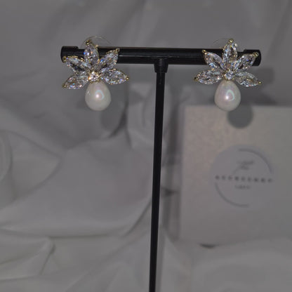 Janine diamond and pearl earrings ( gold or silver)