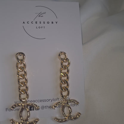 Elsa letter gold earrings